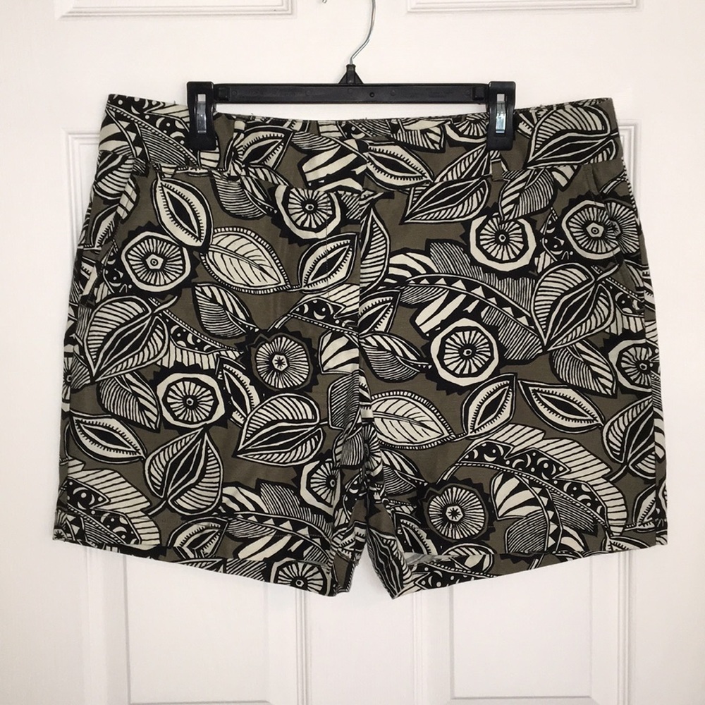 Ann Taylor LOFT The Riviera Short Size 14
